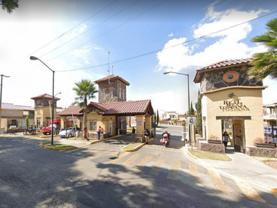 Casa en venta Fraccionamiento Real Toscana, Ojo De Agua, Estado De México, México