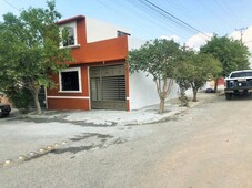 Casas en venta - 115m2 - 4 recámaras - Saltillo - $1,200,000