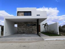 casas en venta - 300m2 - 4 recámaras - cholul - 4,000,000