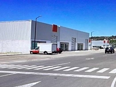 se renta bodega en novatec, t.426 m2,