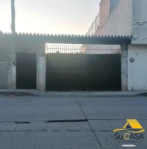 Casa amplia para remodelar cerca de la Av. Torreón Nuevo y Poliforum