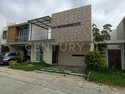 Casa en Venta en Valle Imperial, Zapopan, Jal.