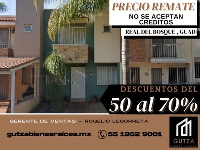 Casa en venta en Zapopan Jalisco con estacionamiento y seguridad a precio de remate RLR