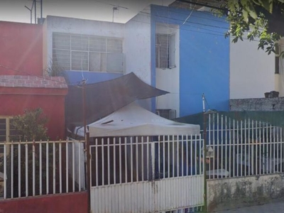 Casa en Venta La Tuzania Zapopan Jal. OPORTUNIDAD!!! REMATE A 5 Minutos de la Embotelladora Aga