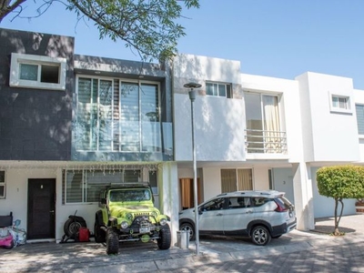 Casa en venta zapopan coto armonia Zona Real T