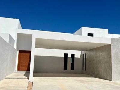 CASAS EL NORTE DE MÉRIDA, CUMBRE DZITYÁ, 4 RECÁMARAS 450M2 PROX ENTREGA