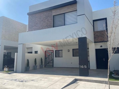 Casas en renta - 200m2 - 3 recámaras - Saltillo - $30,000