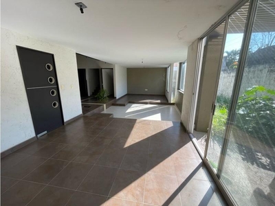 Casas en venta - 230m2 - 4 recámaras - Cuernavaca - $3,700,000