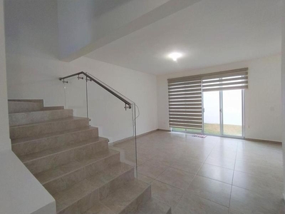 Casas en venta - 235m2 - 3 recámaras - Villas del Mesón - $3,950,000