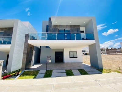 Casas en venta - 290m2 - 4 recámaras - Zona Plateada - $3,250,000