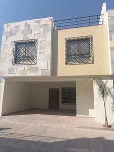 Casas en venta - 86m2 - 3 recámaras - Soledad de Graciano Sanchez - $1,580,000