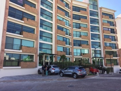 Departamento en Renta amueblado en Torre Amiata, Lomas de Angelopolis, Puebla,Pu - 4 baños - 220 m2