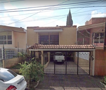 HERMOSA CASA EN REMATE BANCARIO EN GUADALAJARA ! SOLO CONTADO.