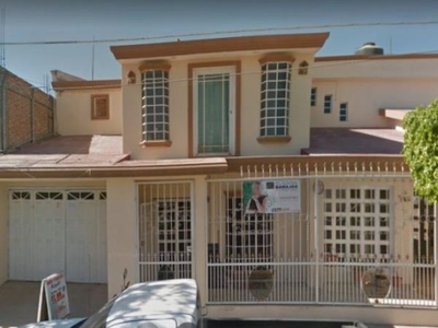 HERMOSA CASA EN VENTA DE REMATE BANCARIOS EN CONSTITUYENTES, ZAPOPAN EL GRANDE