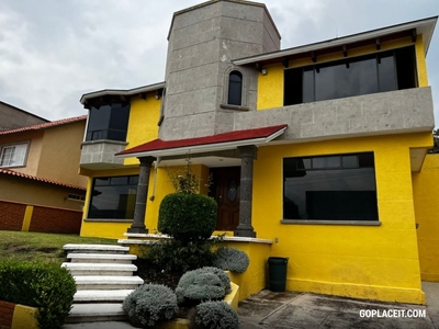 Lomas de Vallescondido, Casa en Renta