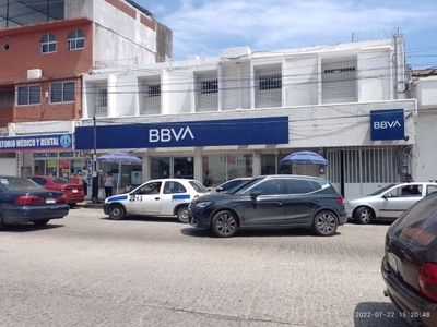 Se vende Edificio con bodegas en zona comercial en ejido , Acapulco de Juárez.