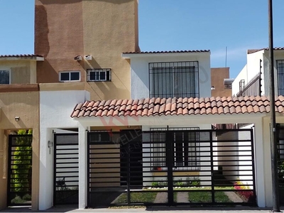 VENTA DE CASA EN LAS MISIONES FRENTE AL PARQUE INDUSTRIAL TOLUCA 2000