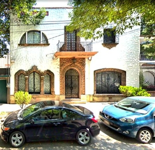 VENTA DE CASA EN SANTA MARIA NONOALCO, CDMX. CENTRICA Y EXCLUSIVA, BUEN PRECIO