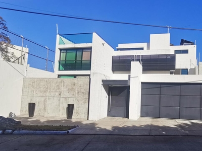 Doomos. Casa en venta en residencial victoria