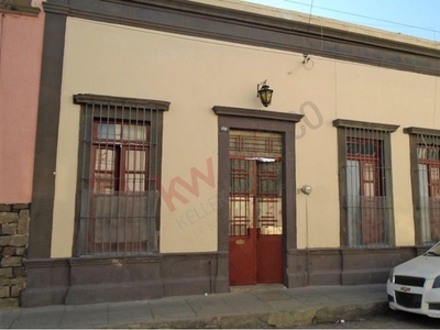 EXCELENTE PROPIEDAD EN VENTA de 4 Habitaciones ubicada en calle vallejo, SAN MIGUELITO a dos cuadras de Calzada de Guadalupe.S.L.P.$3,250,000.