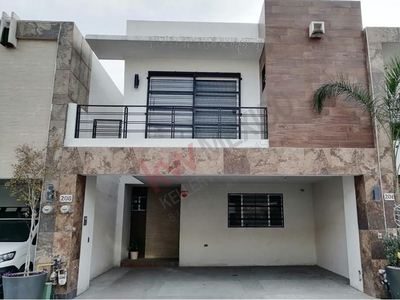 Hermosa y amplia casa en Renta en Residencial Orion, Apodaca, Monterrey, Nuevo León.
