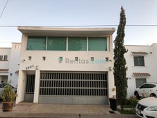 casa en renta en culiacán en privada por villas del rio