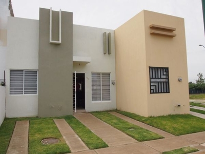 Casa en Venta en Tesistan dos recamaras dos baños completos