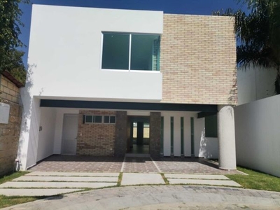 CASA EN VENTA FRACC. QUINTAS DE CORTES, SAN PEDRO CHOLULA, ZEREZOTLA puebla