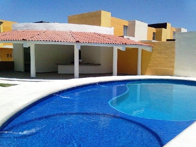 CASA C/ALBERCA DISPONIBILIDAD FOVISSSTE X $312,000!