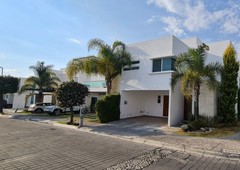 CASA EN VENTA EN LOMAS DE ANGELOPOLIS,