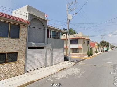 Casa en Venta en Ocho Cedros Toluca Estado de Mexico REMATE BANCARIO ADM