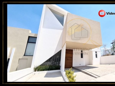 CASA EN VENTA CON REC EN PB | JARDÍN | ROOF EN ZIBATA QUERETARO