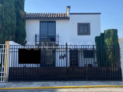 Casa AMUEBLADA en Renta - Fraccionamiento Nuevo Humboldt / Liquid Ambar