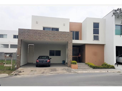 Casa En Venta En La Joya Privada Residencial