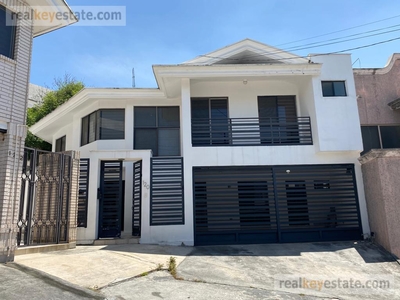 Doomos. Casa en renta en Lomas del Campestre, San Pedro Garza Garcia, N.L.