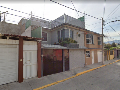 Casa en venta Calle Tilos 202-246, Fraccionamiento Villa De Las Flores, Coacalco De Berriozábal, México, 55710, Mex