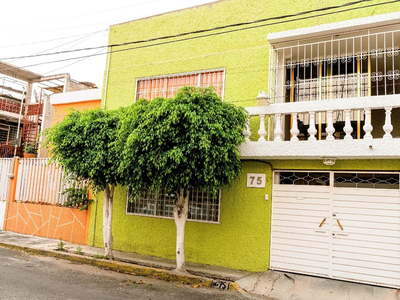 Casa Amplia Remodelada