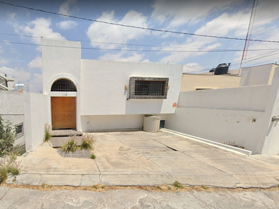 Casa En Venta En Lomas 4a Seccion, San Luis Potosi, Extraordinaria Ubicacion Y Precio-cg