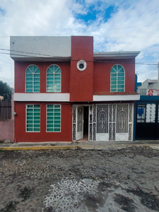 Casa En Venta En Toluca, Colonia Morelos
