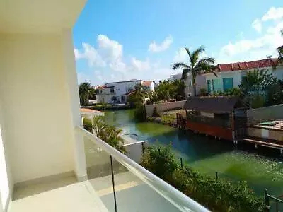 Isla Dorada Casa En Venta Con Canal