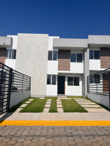 Oportunidad, Casa Nueva En Venta Al Norte De Cuernavaca, 3 Recámaras, 2 Baños Y Estudio