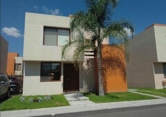 remato hermosa casa en circuito puerta del sol, residencial puerta real, queretaro aty