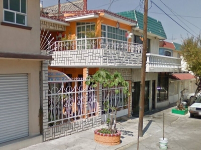 Casa en venta Calle Capulhuac 35-55, Centro Urbano, Fraccionamiento Cumbria, Cuautitlán Izcalli, México, 54740, Mex