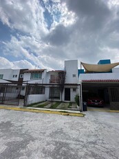 Doomos. Casa en condominio en Venta en Fraccionamiento las Fuentes, Toluca