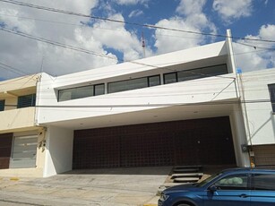 Doomos. Casa en venta en Colonia La Paz Puebla