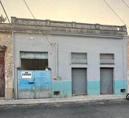 Doomos. Casa estilo Colonial en Venta en el Centro