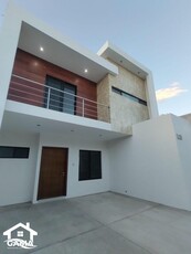 Doomos. Fraccionamiento Residencial En Excelente Ubicación