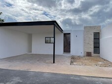 Casas en venta - 252m2 - 3 recámaras - Cholul - $2,440,000