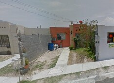 doomos. casa en barrio de la industria calle comunicacion mgv