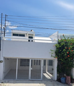 Casa De 5 Recamaras, En Venta Residenc Pensiones Mérida, Yuc